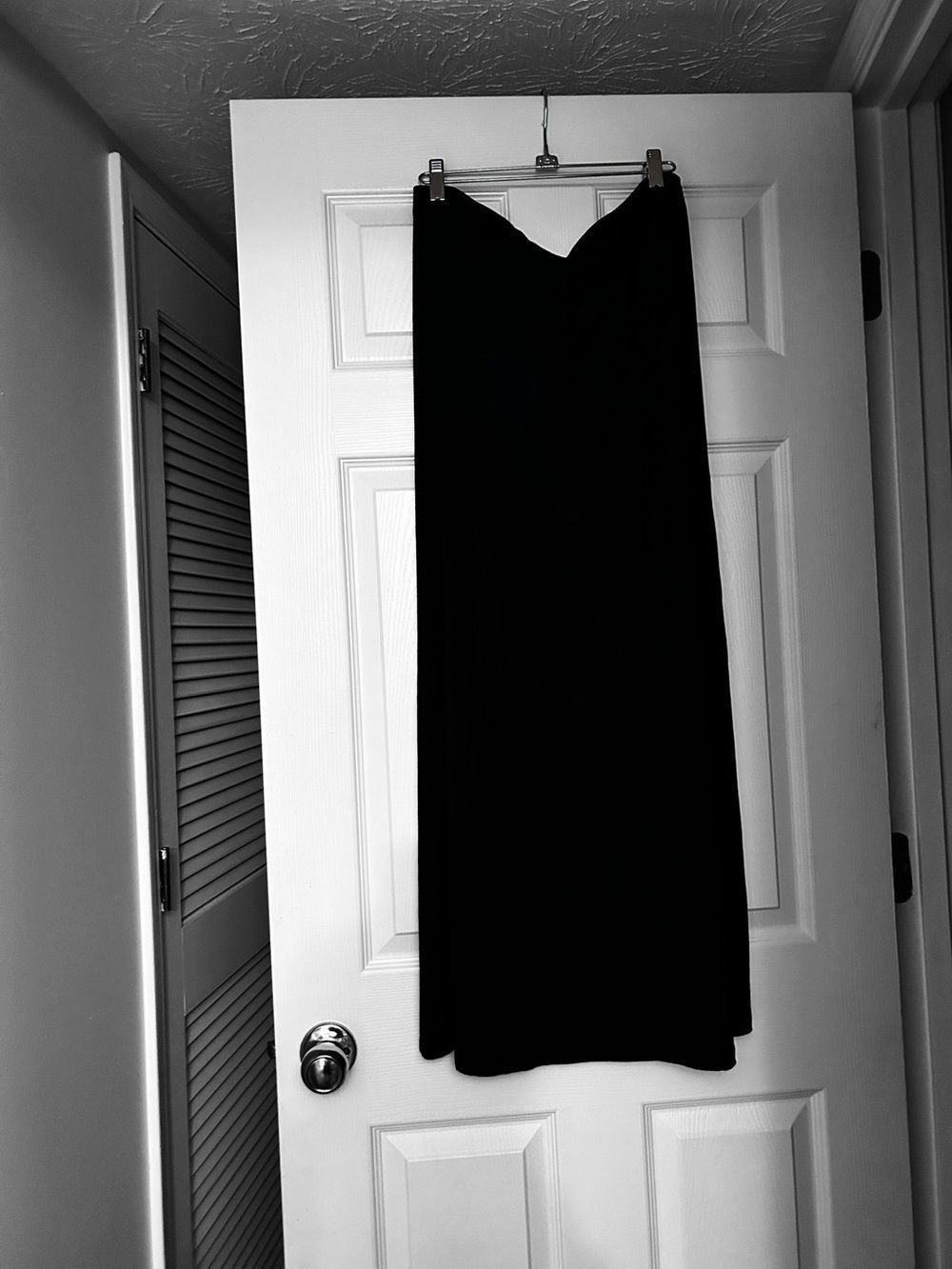 NOM Black Pull On Maxi Skirt Size Large